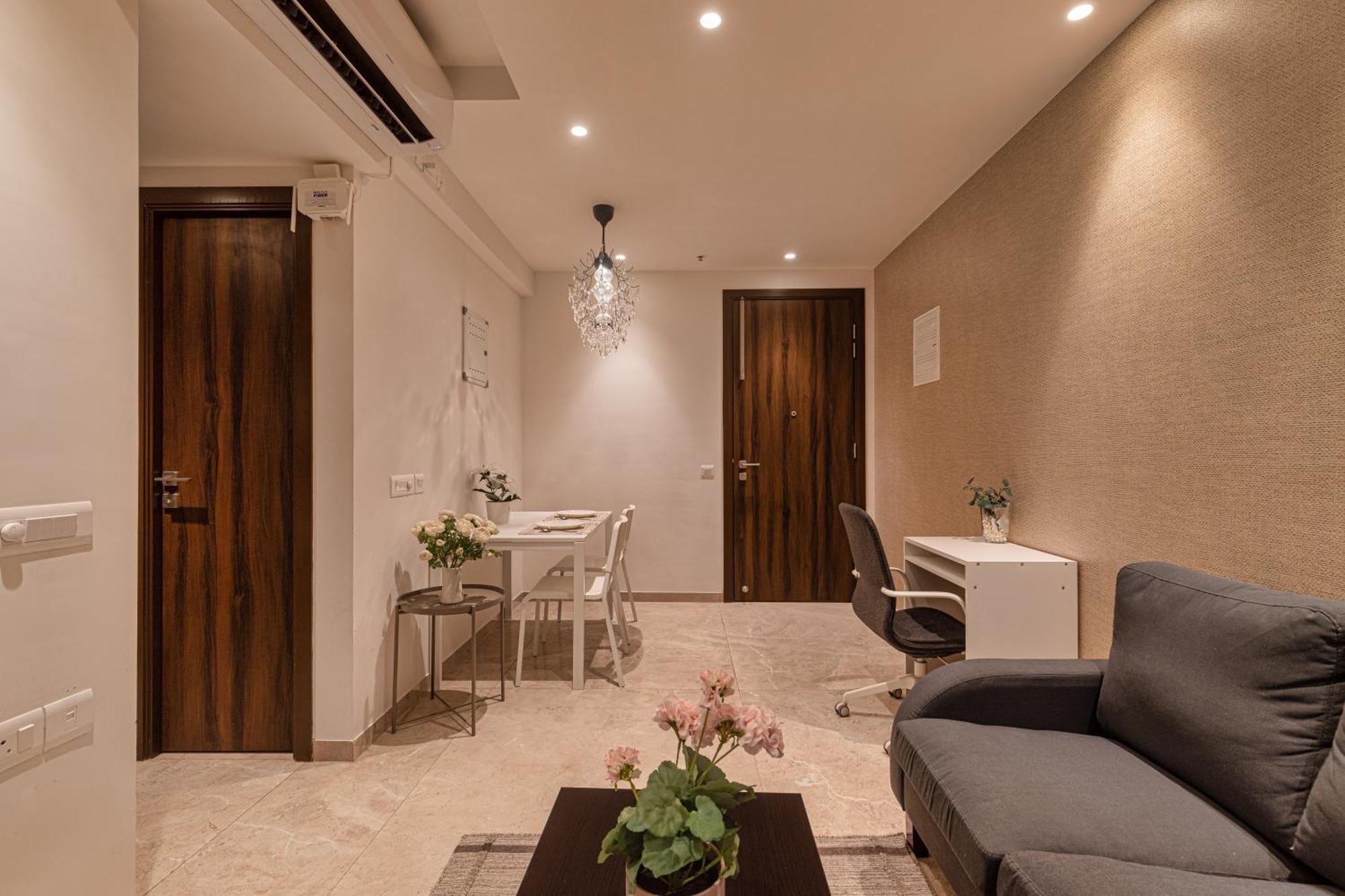 Entire One Bedroom - Hiranandani Gardens, Powai Apartemen