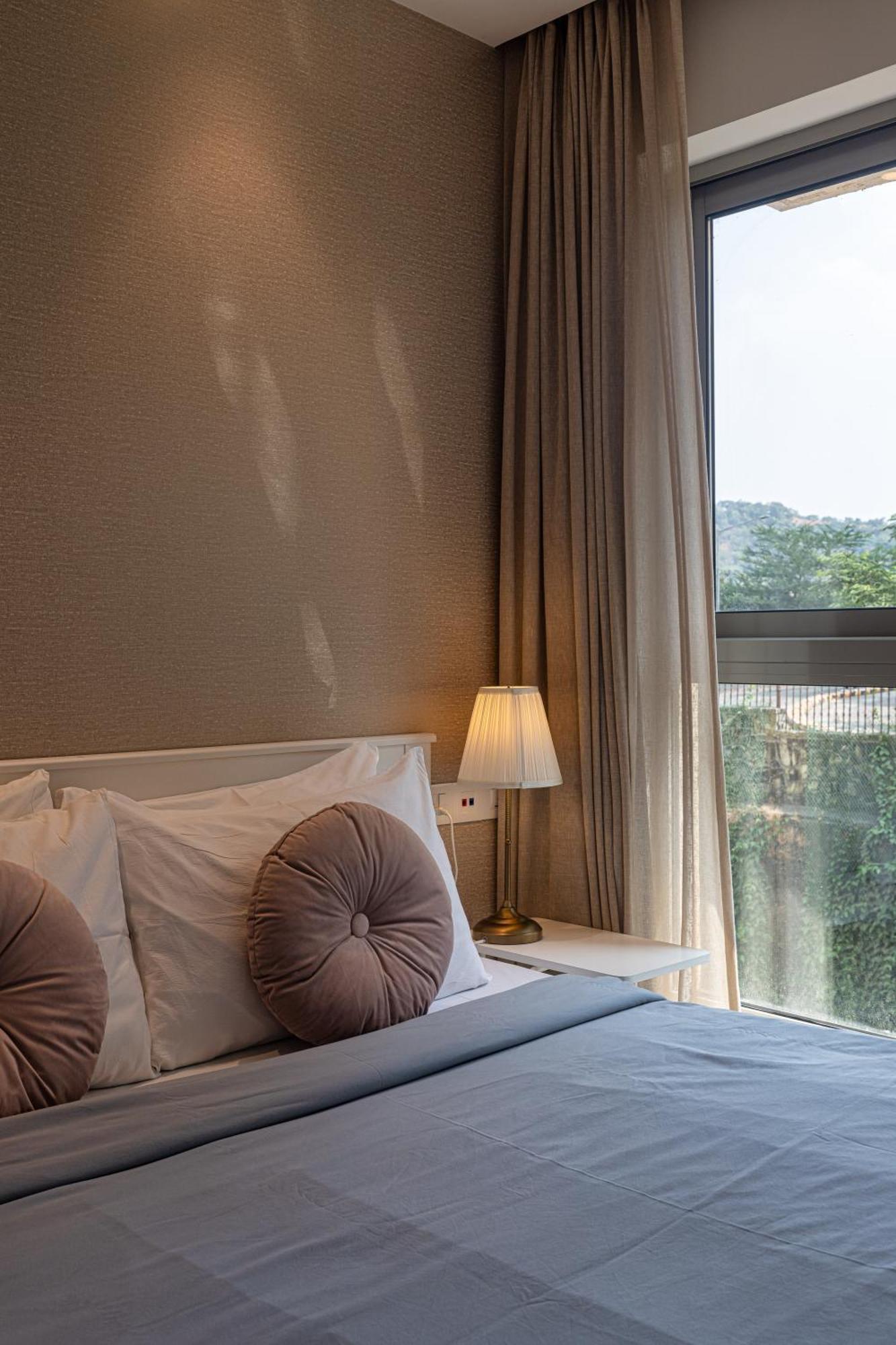 Apartemen Entire One Bedroom - Hiranandani Gardens, Powai Mumbai