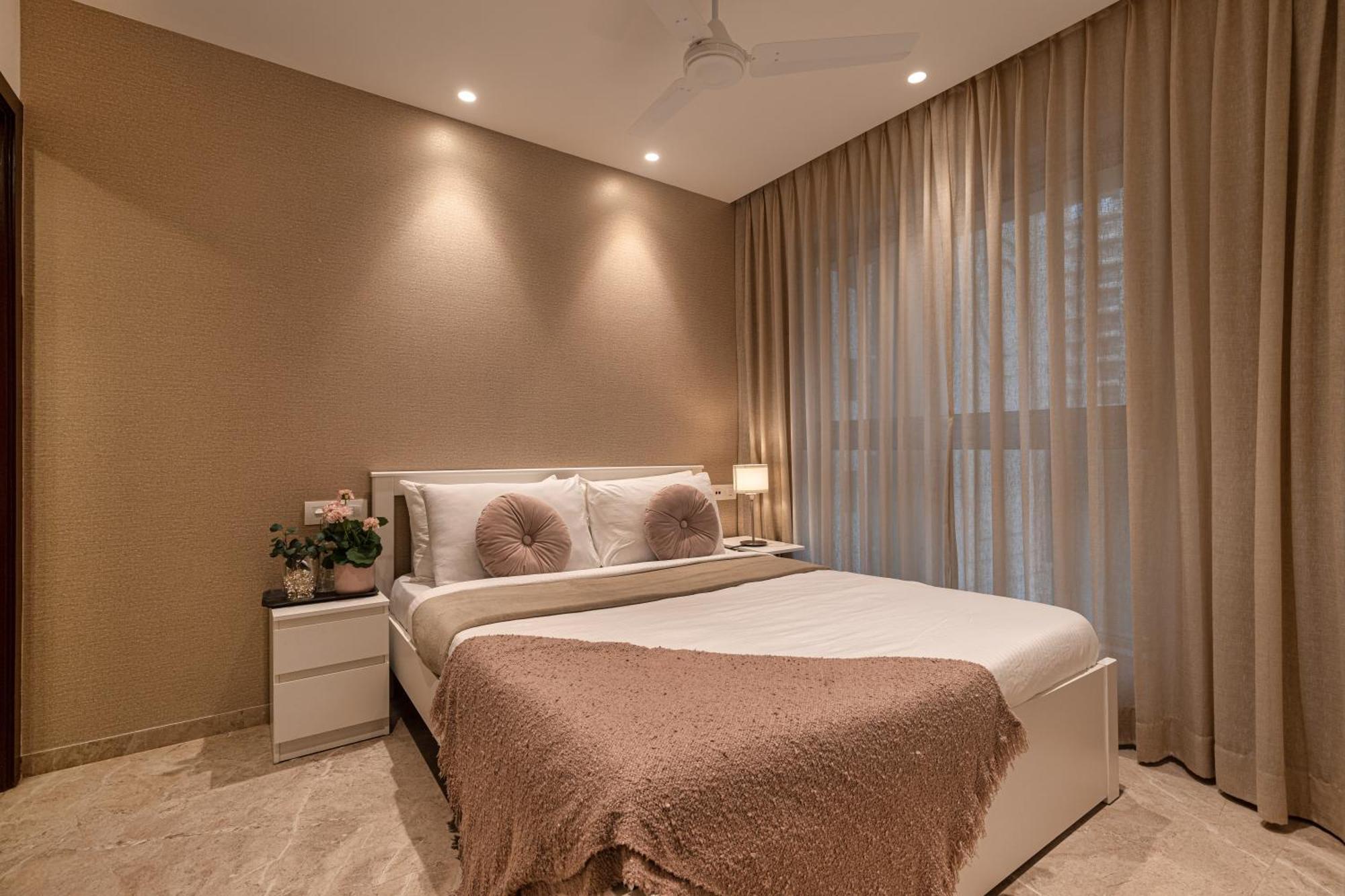 Entire One Bedroom - Hiranandani Gardens, Powai Apartemen *